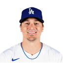 Enrique Hernández Headshot